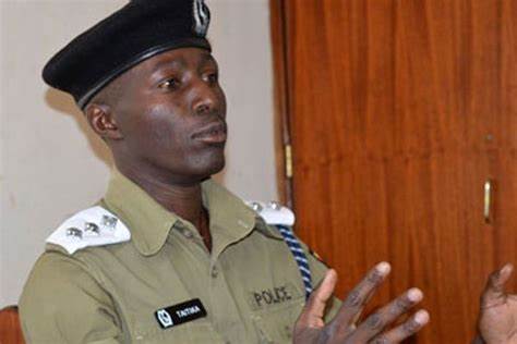 Mbale-Traffic Police officer Rescued from Panga Wielding Criminal 